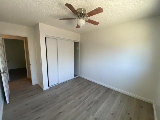 $1500 : Fontana CA - 3 bed and 2 bath image 6