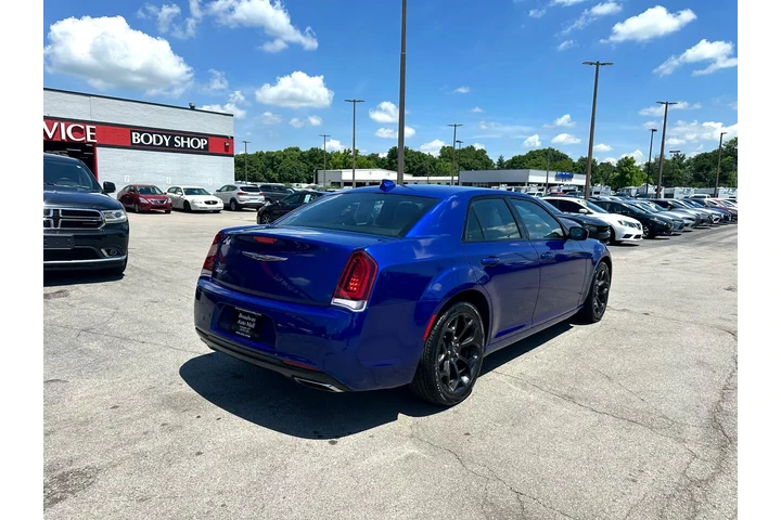 $16980 : 2019 300 300S RWD image 2