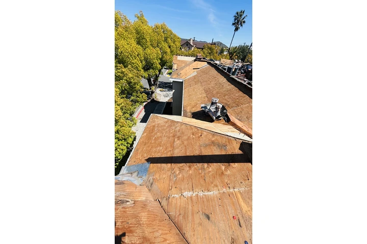 Roofer con experiencia image 3