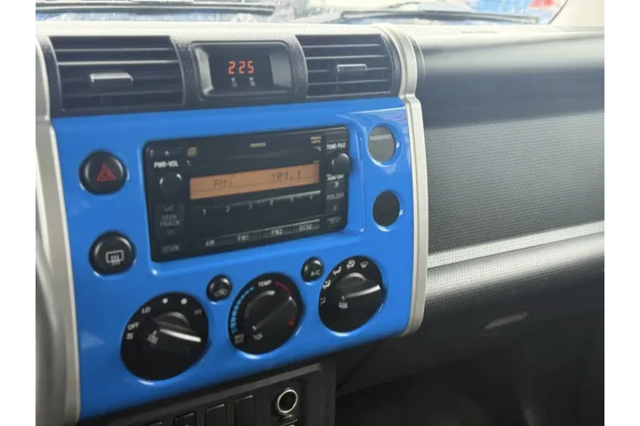 $19995 : 2007 FJ Cruiser image 9