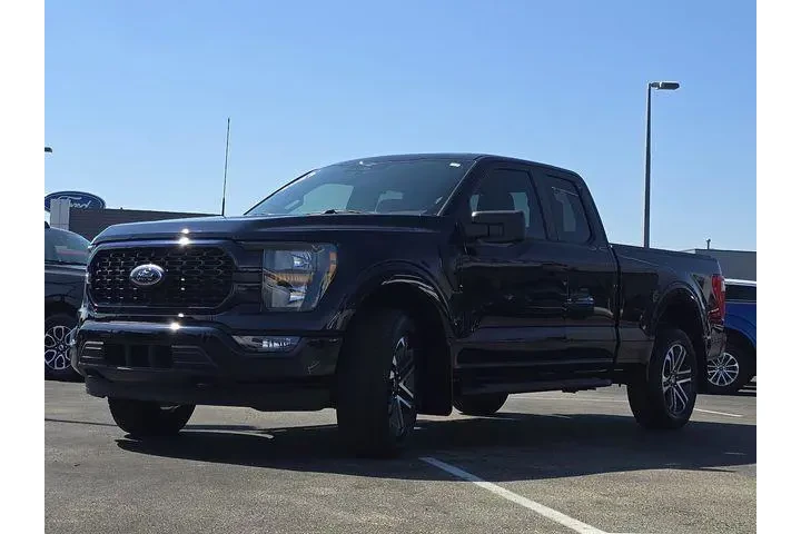 $39056 : Ford F-150 2023 4x4 XL 4dr S image 10