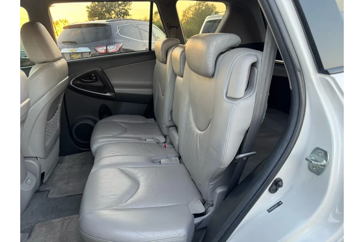 $8999 : 2011 RAV4 Limited V6 4WD image 8