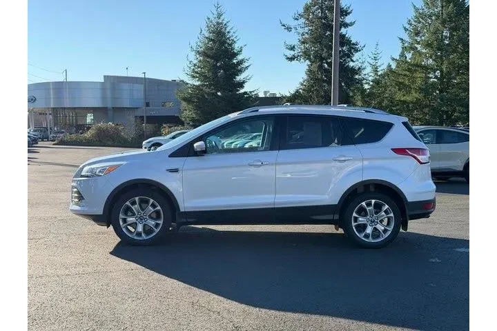 $8800 : Ford Escape 2014 AWD Titaniu image 6