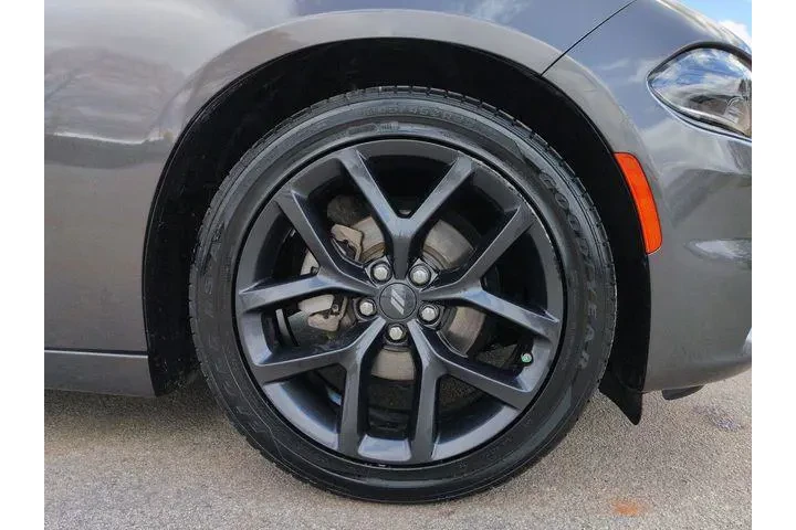 $19100 : Dodge Charger 2023 SXT 4dr S image 10