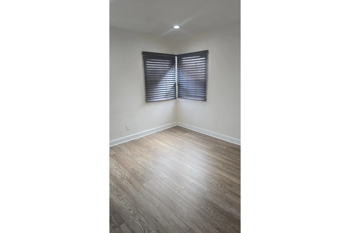 $750 : Rento cuarto en los angeles image 2