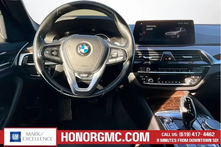 $19688 : BMW 5 Series 2019 530e iPerf image 8
