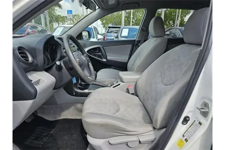 $10790 : Toyota RAV4 2012 Base 4dr SU image 3