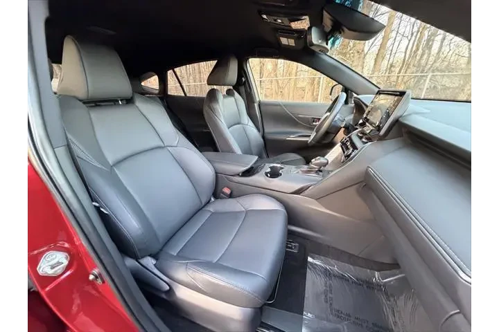 $28999 : Toyota Venza 2022 AWD XLE 4d image 9