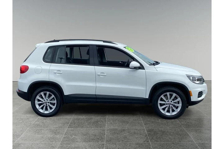 $12824 : Volkswagen Tiguan 2017 image 6