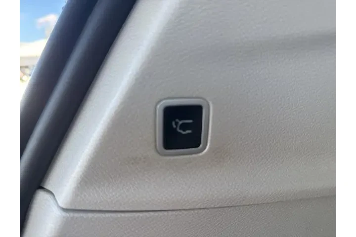 $28950 : Chrysler Pacifica 2024 Touri image 10