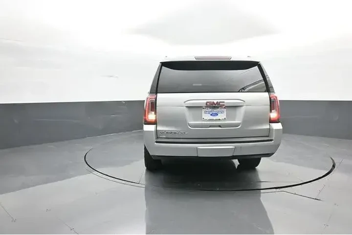 $22902 : GMC Yukon XL 2017 4x4 SLT 4d image 6