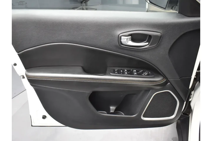 $14218 : Jeep Compass 2019 4x4 Latitu image 10