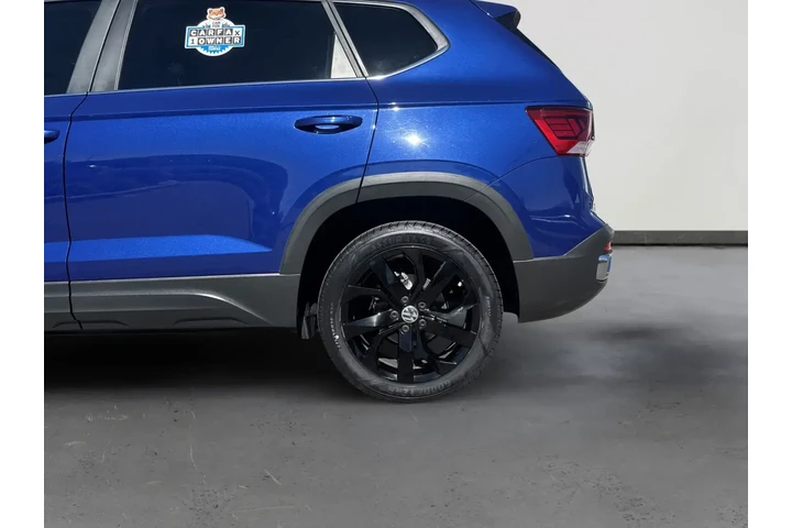 Volkswagen Taos 2022 SE 4dr image 8