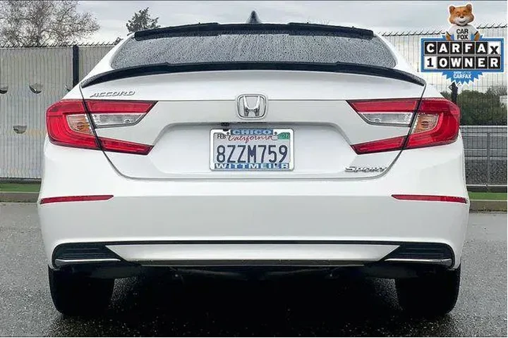 $24985 : Honda Accord 2022 LX 4dr Sed image 4