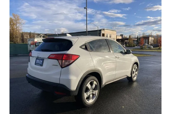 $18999 : 2018 HR-V LX image 6
