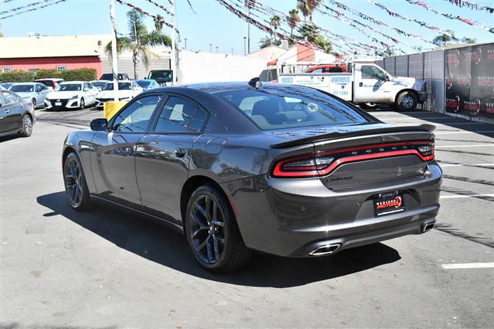 $25988 : Charger SXT image 6