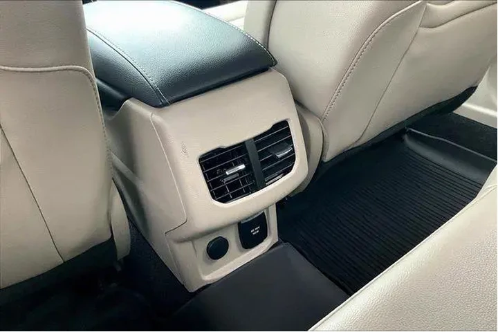 $14500 : Ford Fusion 2017 SE 4dr Seda image 10