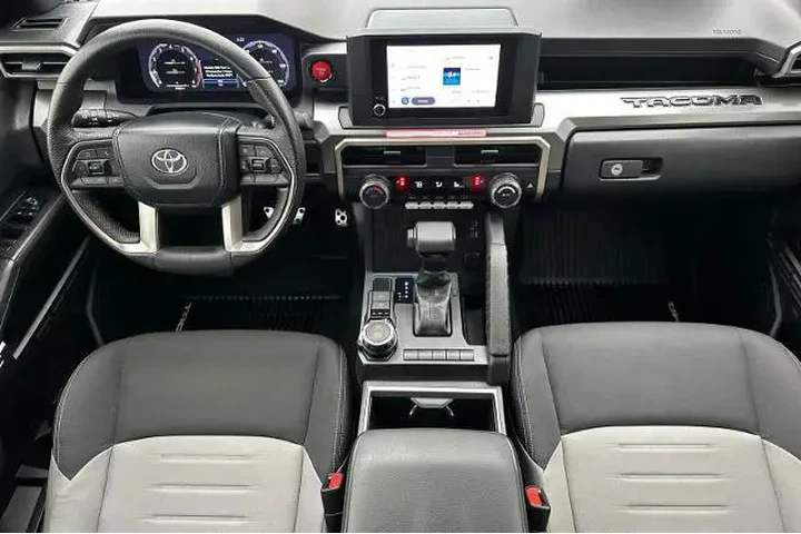 $39995 : Toyota Tacoma 2024 4x4 TRD O image 3
