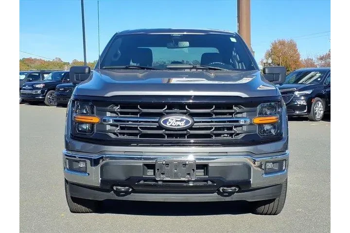 $38866 : Ford F-150 2024 4x4 XLT 4dr image 2