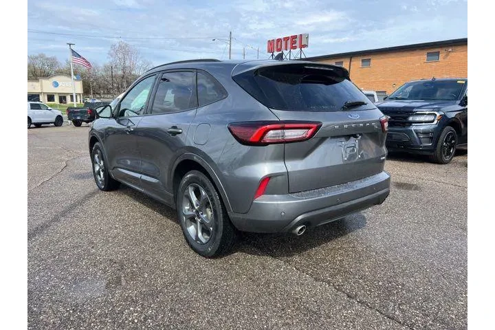 $22694 : Ford Escape 2024 AWD ST-Line image 6