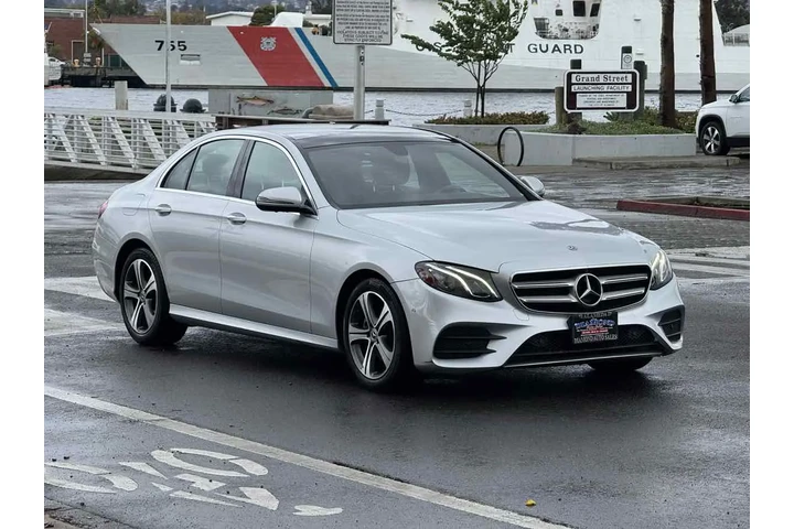 $21988 : 2019 E 300 RWD Sedan image 4