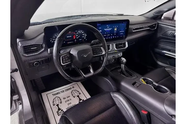 $32000 : Ford Mustang 2024 EcoBoost P image 9