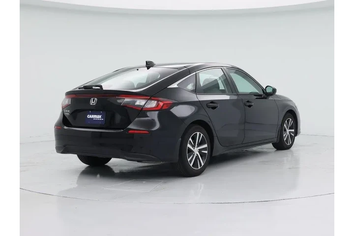 $25998 : Honda Civic 2024 LX 4dr Hatc image 8