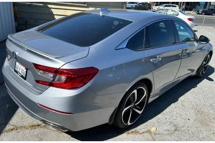 $22000 : Honda Accord 2018 Sport 4dr image 3