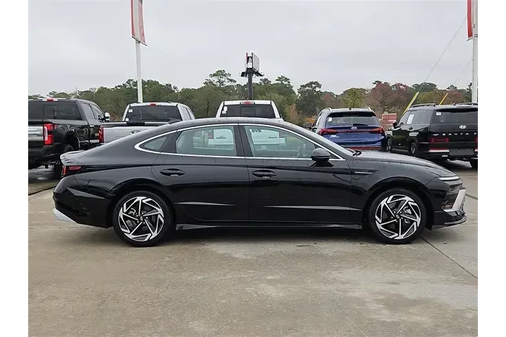 $32240 : Hyundai SONATA 2024 SEL 4dr image 4