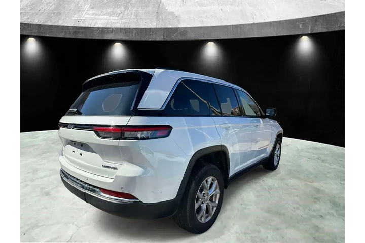 $25985 : Jeep Grand Cherokee 2023 4x4 image 3