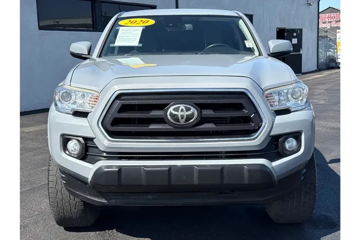 2020 Toyota Tacoma Double Cab image 2