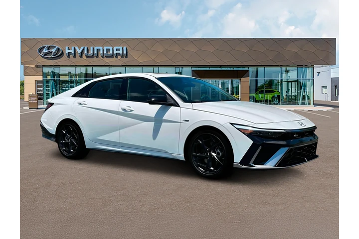 $24762 : Hyundai ELANTRA 2025 N Line image 10