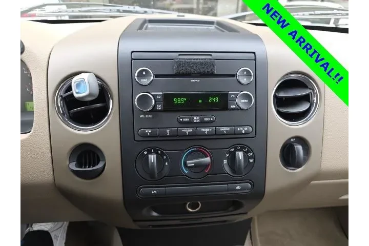 $11039 : Ford F-150 2008 4x2 XLT 2dr image 8