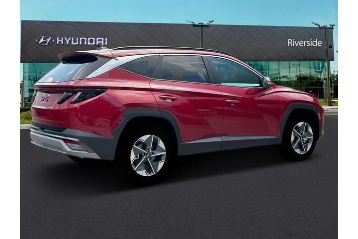 $29881 : Hyundai TUCSON 2025 SEL Conv image 8