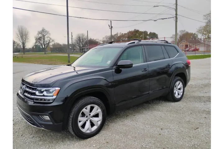 $12497 : 2018 Atlas V6 SE image 4