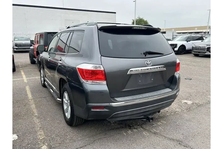 $14995 : Toyota Highlander 2013 SE 4d image 6