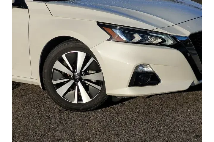 $19201 : Nissan Altima 2022 2.5 SL 4d image 6