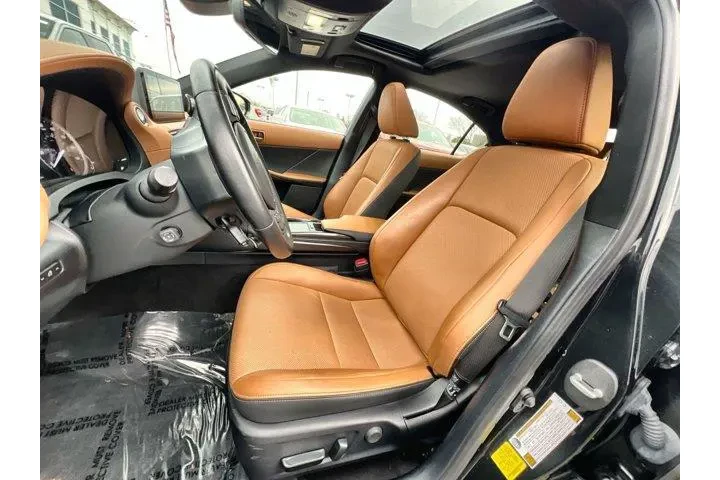 $34500 : Lexus IS 300 2022 AWD 4dr Se image 10