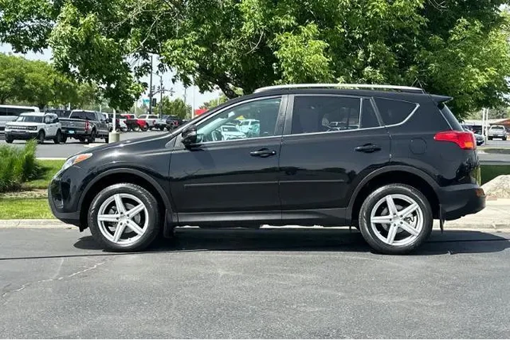 $19995 : Toyota RAV4 2015 AWD Limited image 5