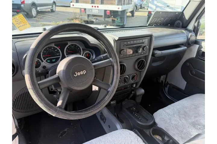 $13500 : Jeep Wrangler 2010 4x4 Sport image 10