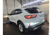 $15399 : Ford Escape 2022 AWD SE 4dr thumbnail