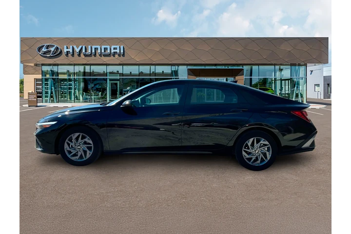 $19888 : Hyundai ELANTRA 2024 SEL 4dr image 3