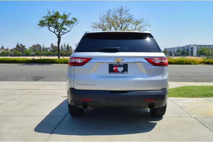 $16995 : 2019 Traverse AWD 4dr LS w/1LS image 4