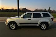 $7495 : 2005 Grand Cherokee Laredo thumbnail