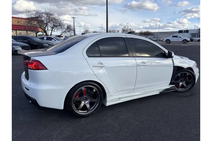 2012 Lancer Evolution GSR image 4