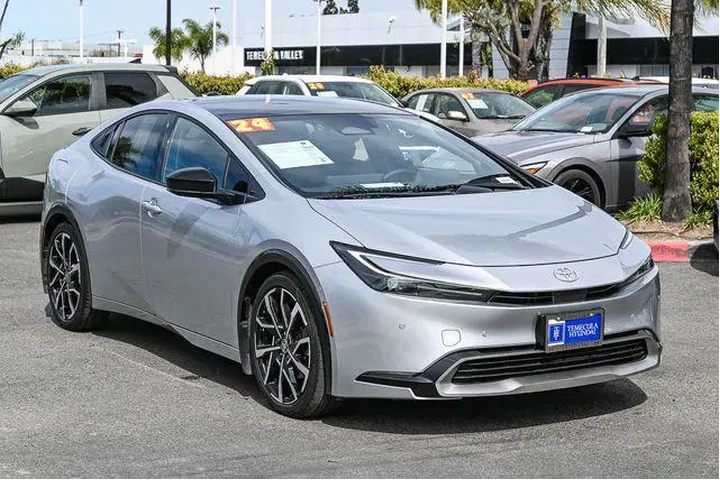 $33000 : Toyota Prius Prime 2024 XSE image 3