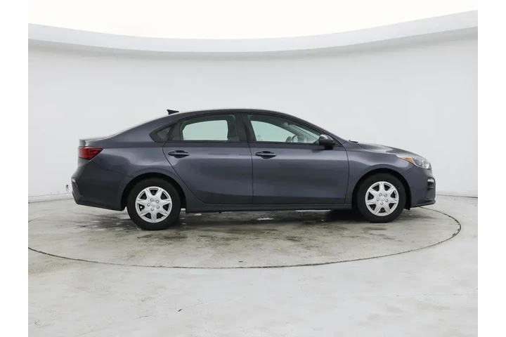 $16998 : Kia Forte 2019 FE 4dr Sedan image 7