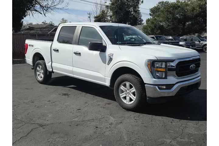 $39450 : Ford F-150 2023 4x4 XLT 4dr image 1