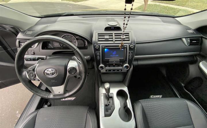 $9300 : 2014 Toyota Camry SE SPORT image 10