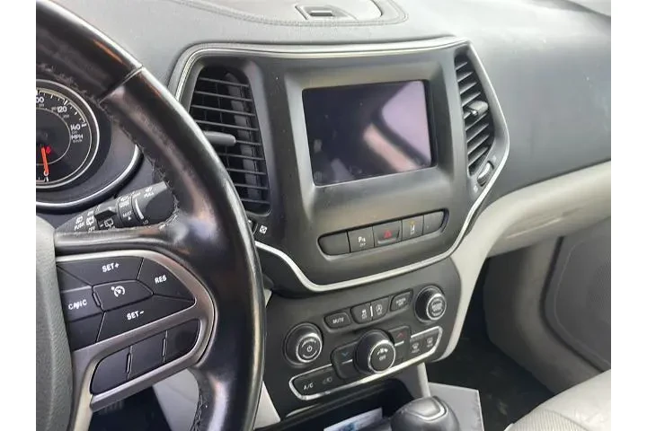 $18995 : Jeep Cherokee 2020 4x4 Latit image 6